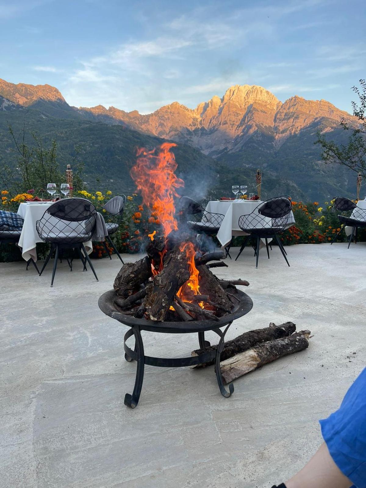 Vidis Chalet Boutique Hotel 泰斯 外观 照片