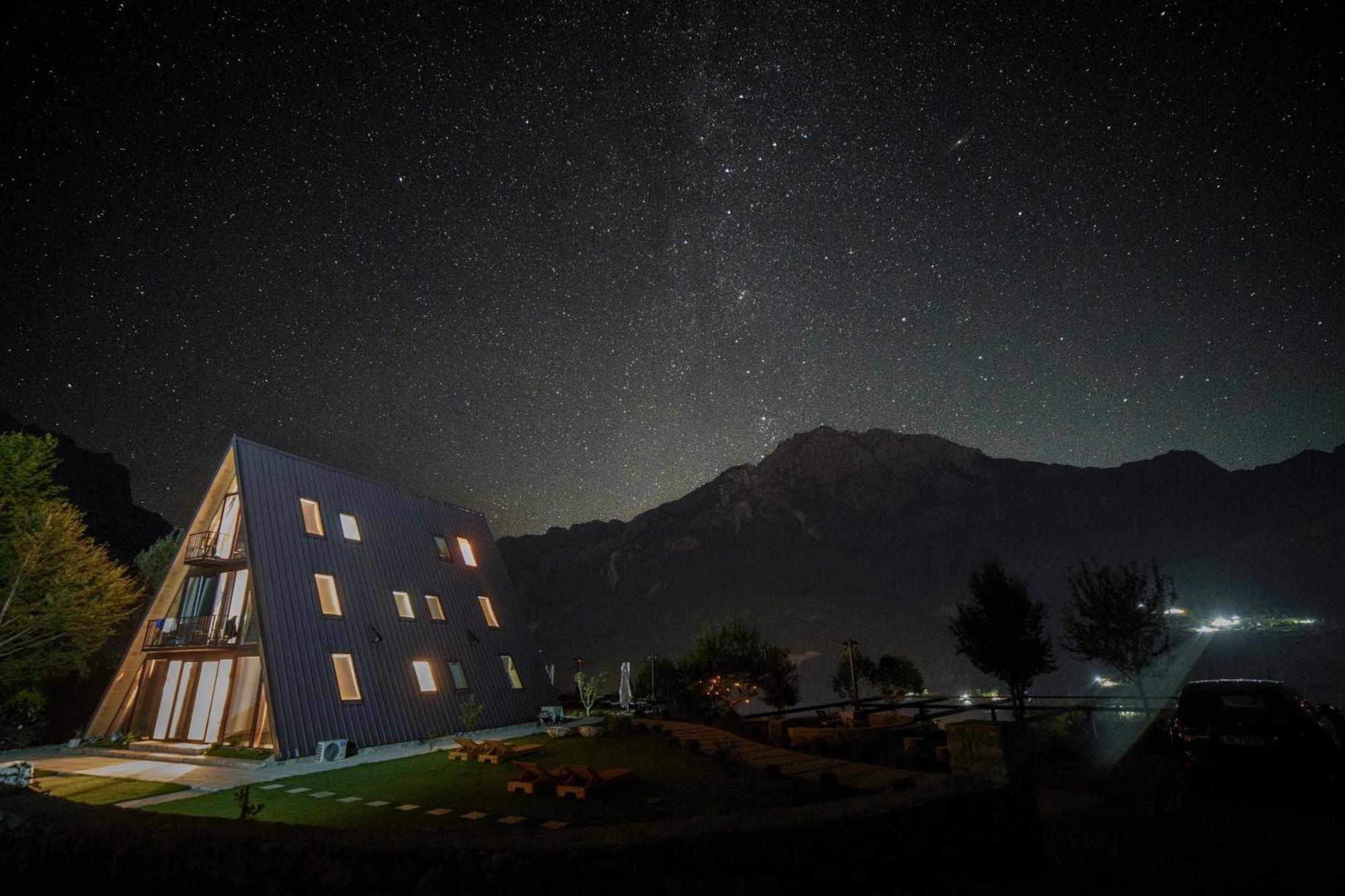 Vidis Chalet Boutique Hotel 泰斯 外观 照片
