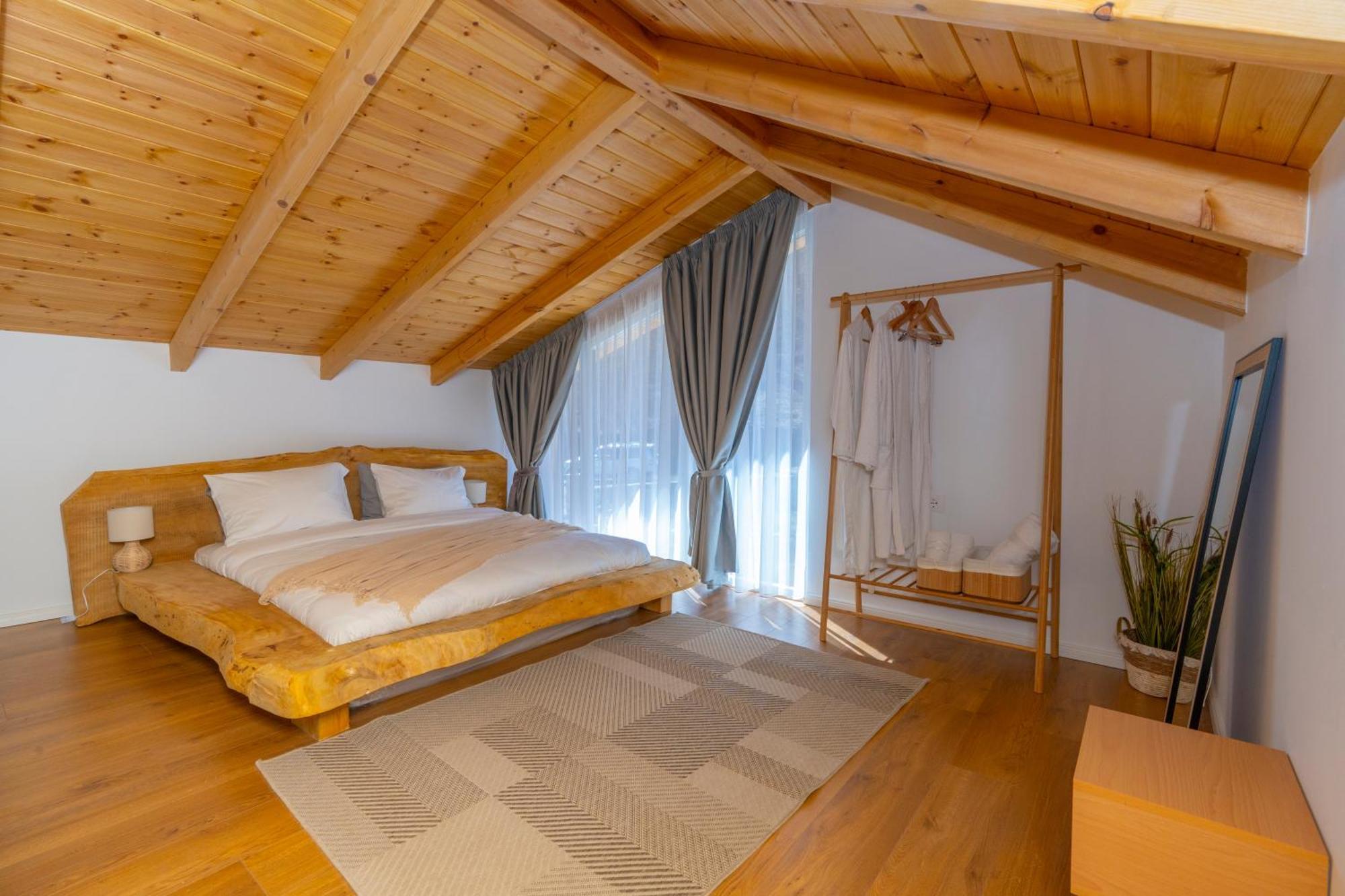 Vidis Chalet Boutique Hotel 泰斯 外观 照片